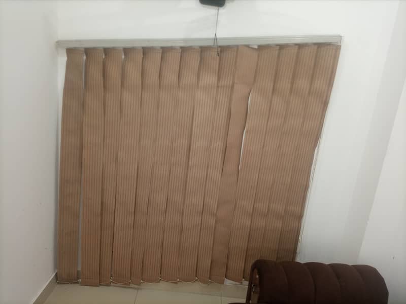 Blinder available for sale Size 5'-6"X5'-6" (Video Available) 2