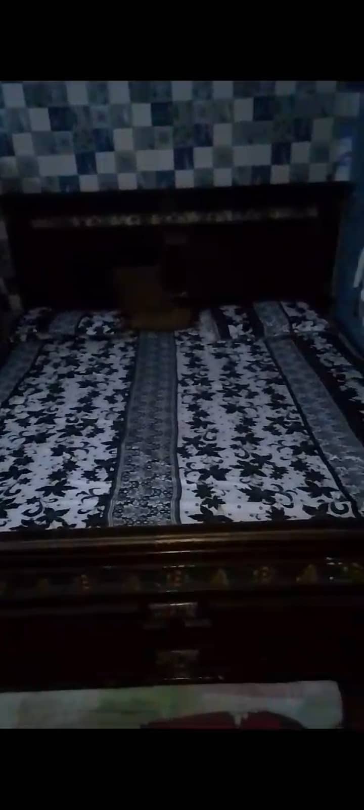 Bed / dressing table and wardrobe only 1