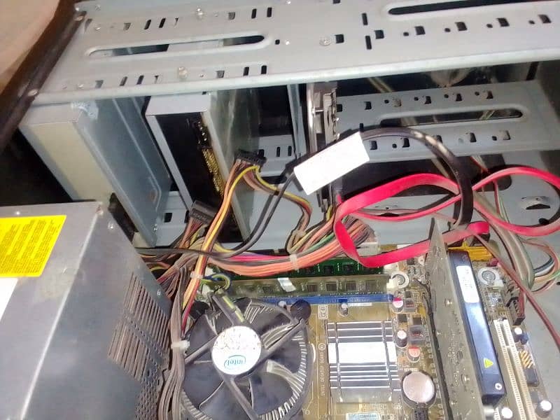 CORE 2 DUO 4GB RAM 250GB HARD DISK 1GB GRAPHICS CARD BDR 3 5
