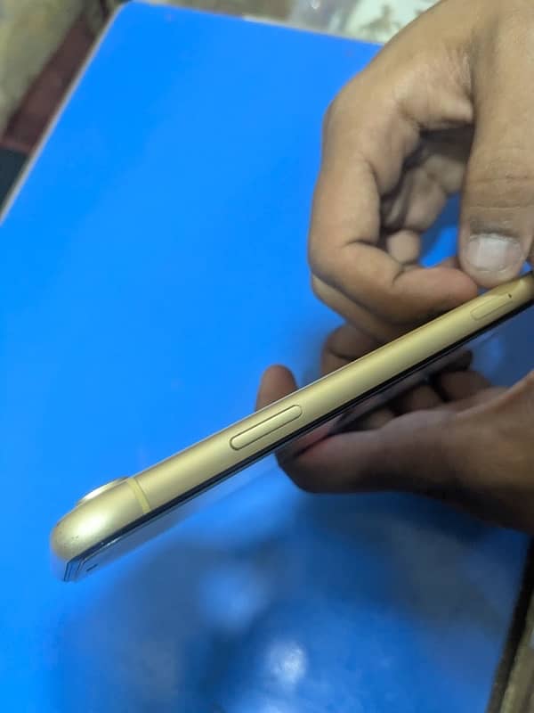 IPHONE XR 2