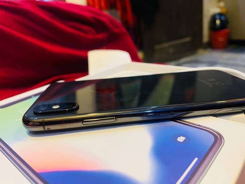 iPhone x 256gb Pta Approved with Box 4