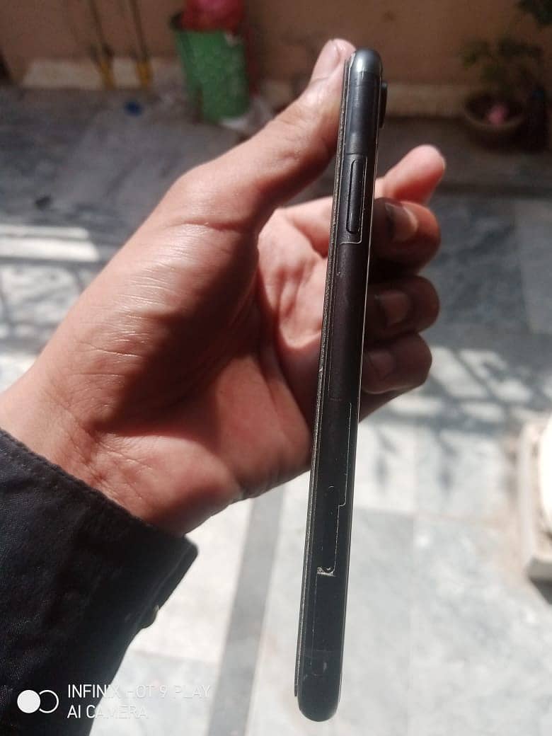 Apple iPhone XR 2