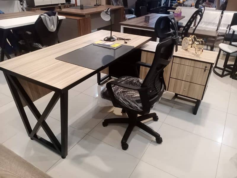 Executive table/office table 7