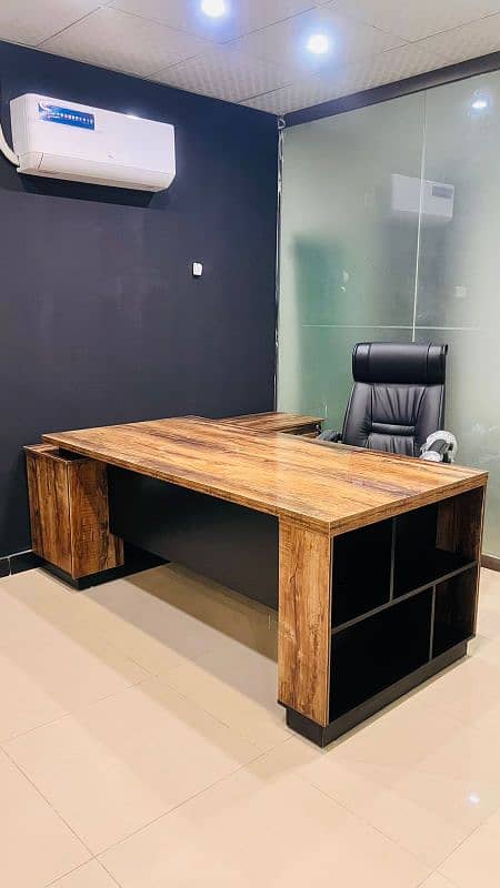 Executive table/office table 14