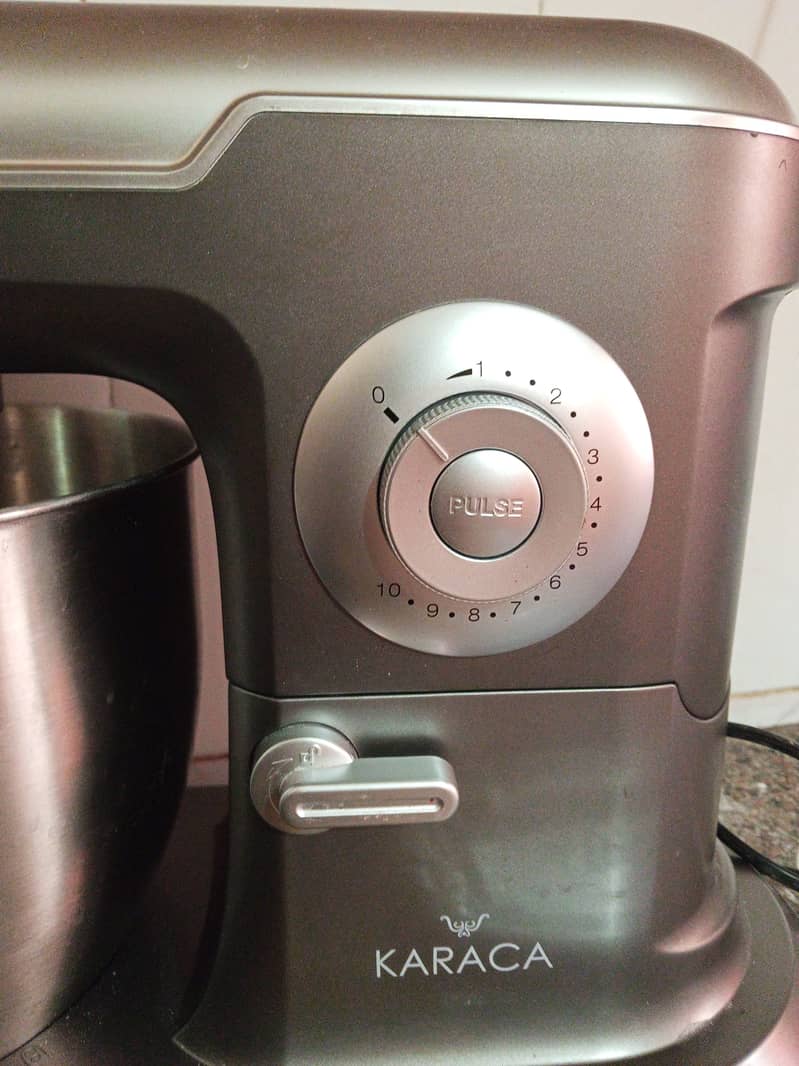 Karaca Stand Mixer/Ata ghoondhny wali machine 1