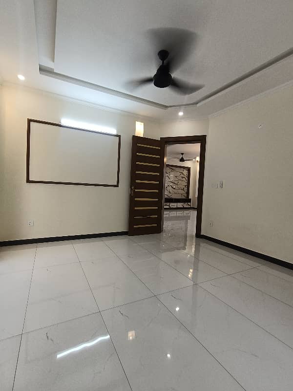 10 Marla Brand New Designer House Available For Rent 21