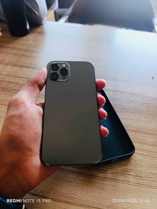 iPhone 12 pro 256gb esim non active 10/9 condition waterpack 1