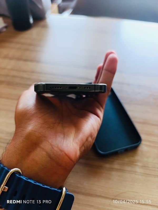 iPhone 12 pro 256gb esim non active 10/9 condition waterpack 3