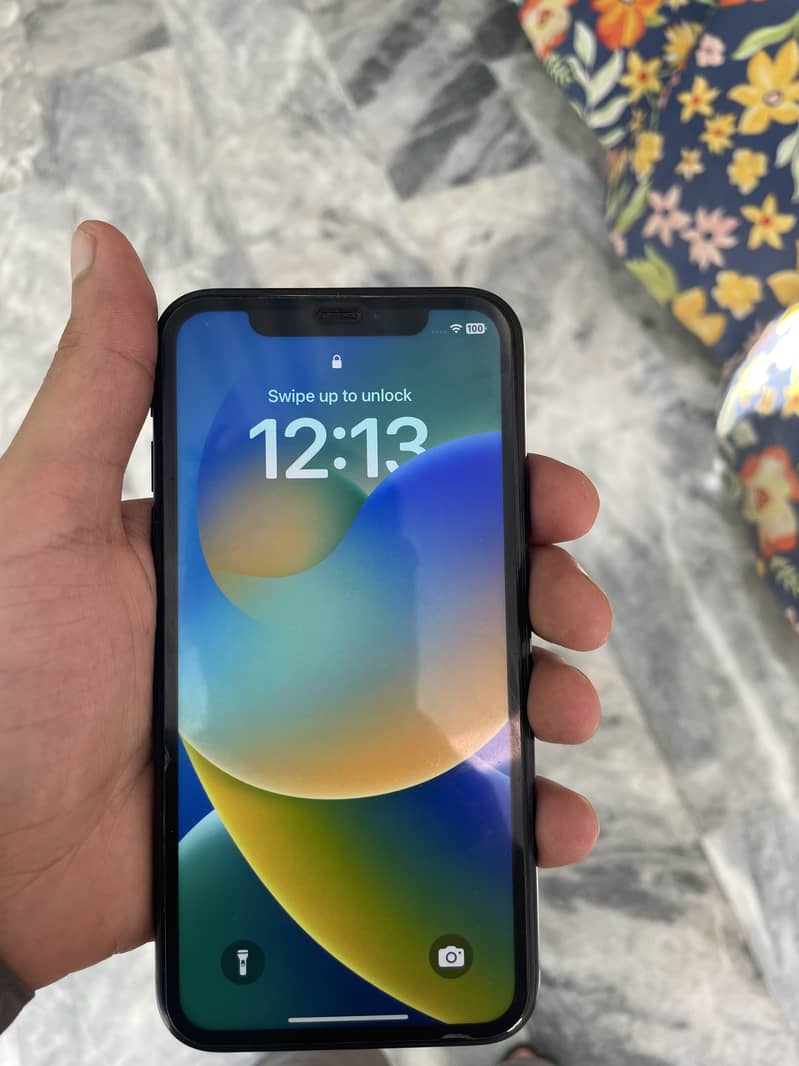 Apple iPhone XR 1
