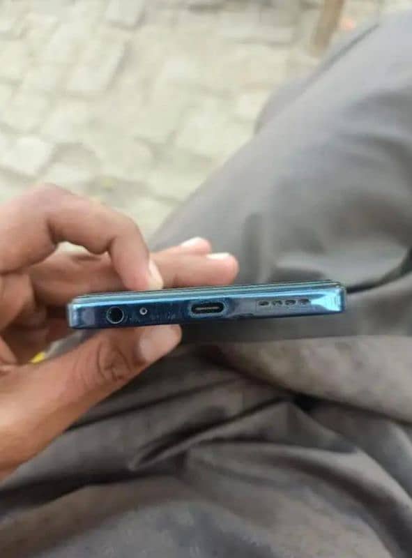 Infinix hot 40i 8+8 GB Ram And 256 GB Memory Full Box   Final 27500 3