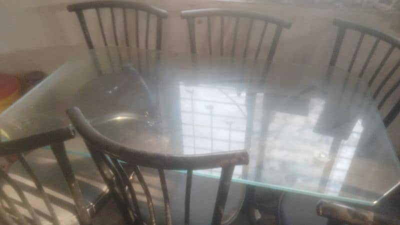 daining table and chairs 3
