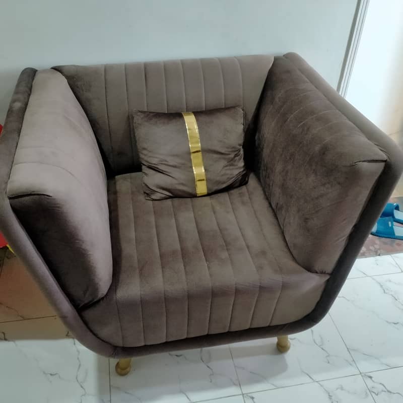 5 seater sofa with table malir 0