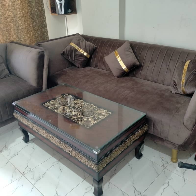 5 seater sofa with table malir 2
