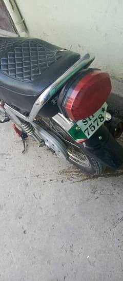 125