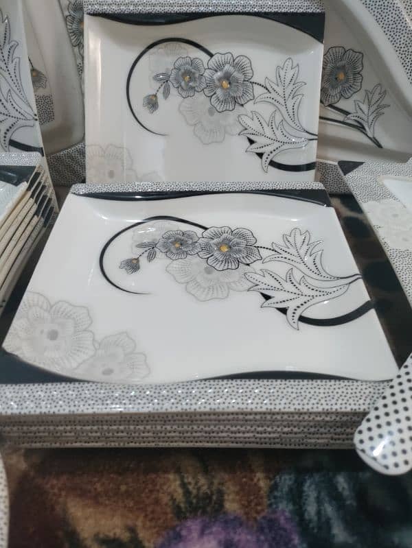dinner set square studio 64 piece 9