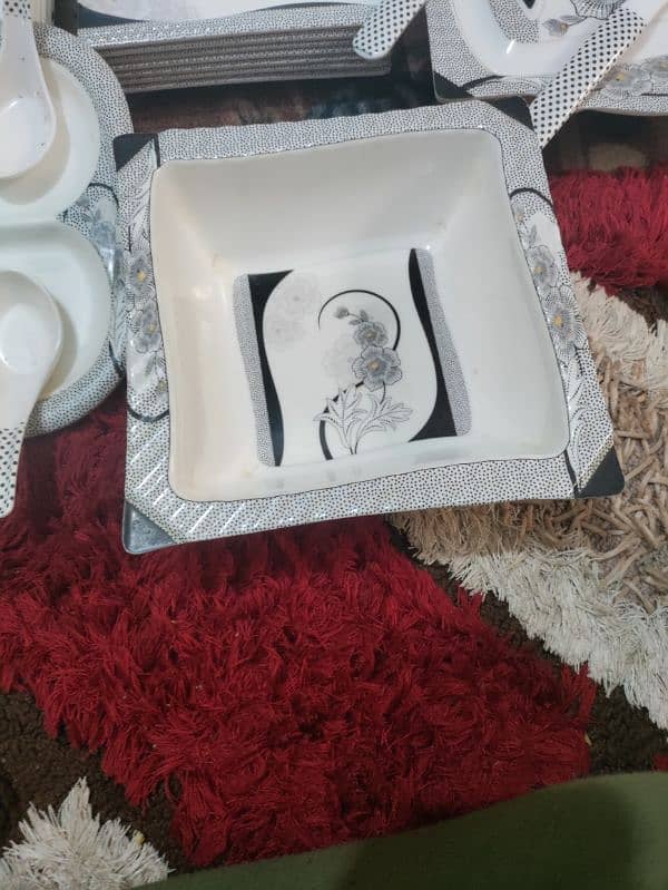 dinner set square studio 64 piece 13