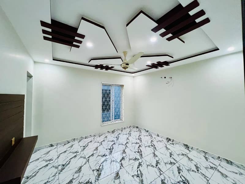 A Great Choice For A Prime Location 10 Marla House Available In Canal View Housing Scheme 4