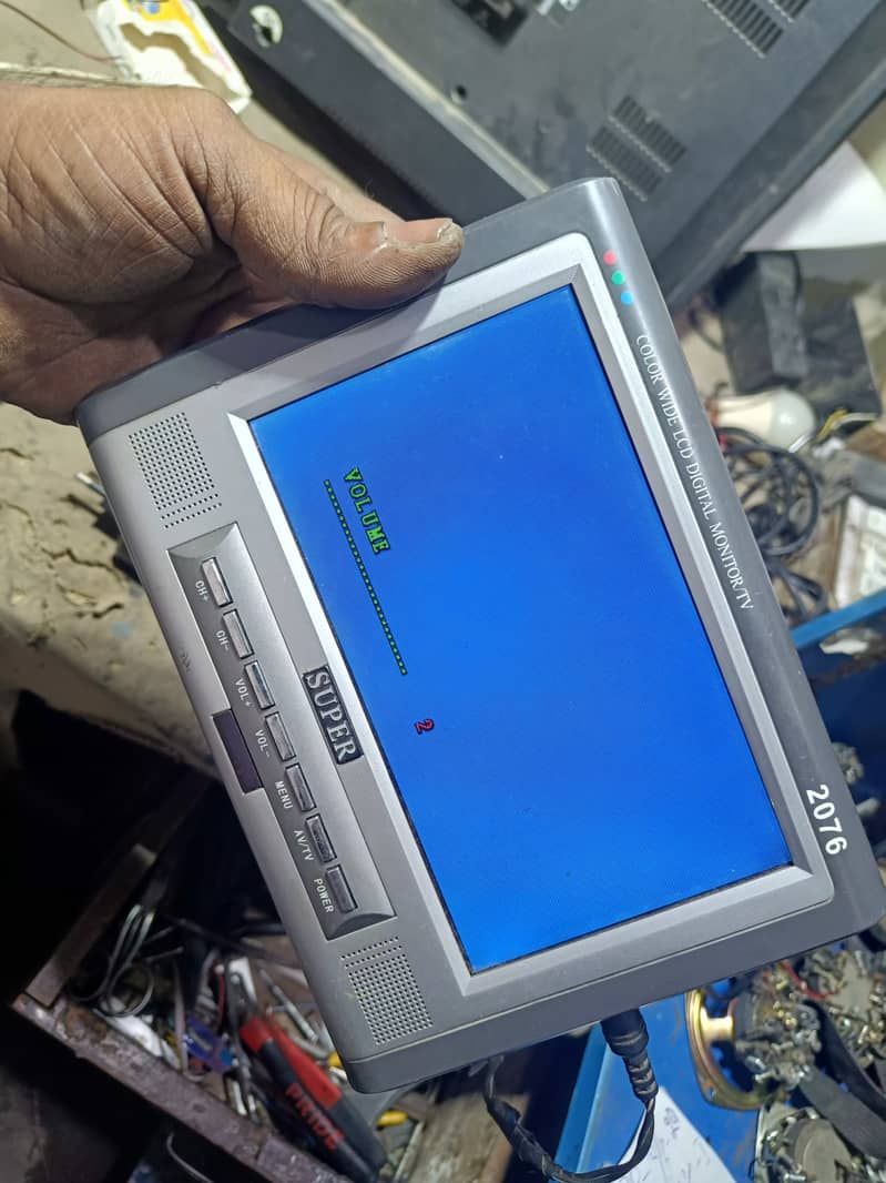 10 inch lcd 12 volt  . with rimot and adopter 1