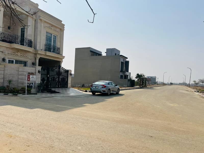 At 60 Ft Road Near To Park 5 Marla Pair Plot Available For Sale In Lake City Each Plot Price (1.05) Cro 2