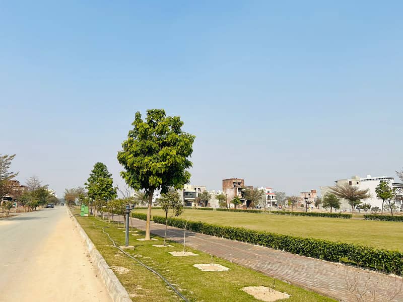 At 60 Ft Road Near To Park 5 Marla Pair Plot Available For Sale In Lake City Each Plot Price (1.05) Cro 8