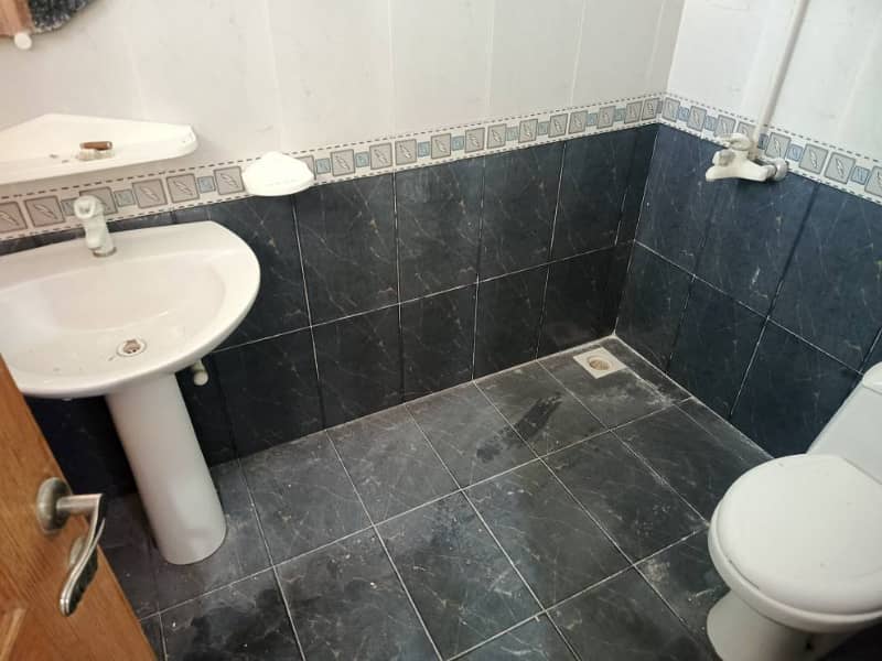 8 Marla Full House Available For Rent In Umar Block Bahria Town Lahore 1