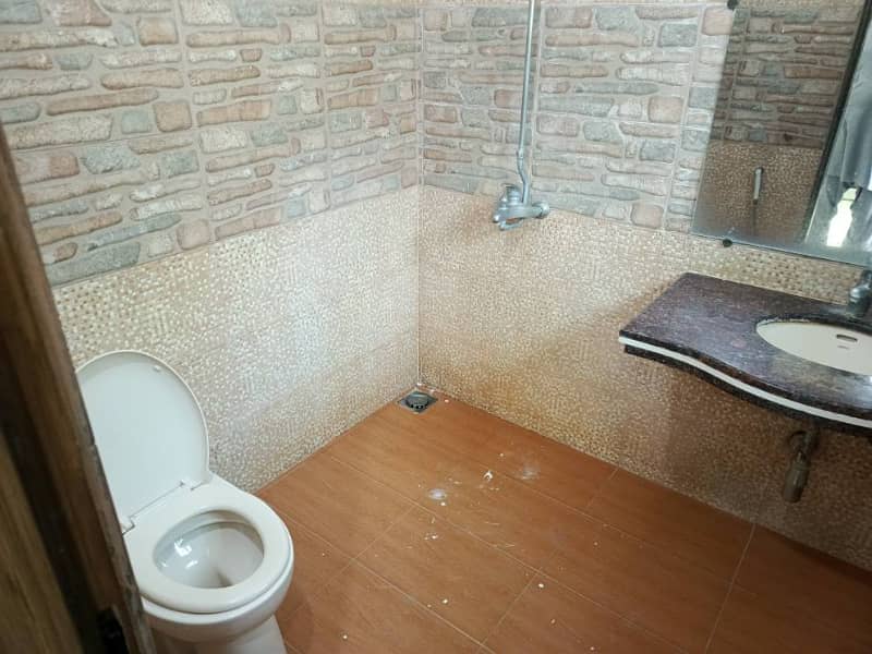 8 Marla Full House Available For Rent In Umar Block Bahria Town Lahore 6