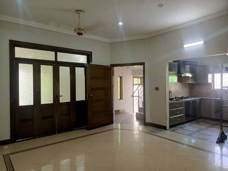 8 Marla Full House Available For Rent In Umar Block Bahria Town Lahore 8