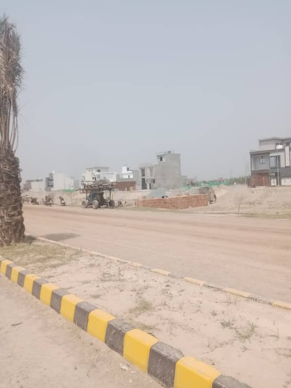 5 MARLA PLOT FOR SALE AT THE PRIME LOCATION OF PARK VIEW CITY LAHORE 6