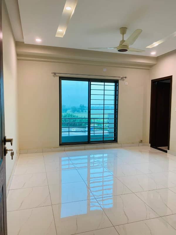 BEAUTIFUL BRAND FLAT AVAILABLE FOR RENT IN ASKARI 10 SECTOR S LAHORE 2