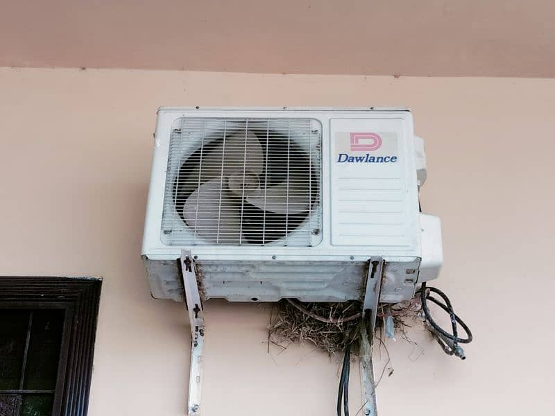 Dawlance split AC. . . . in fresh condition. . . . 3