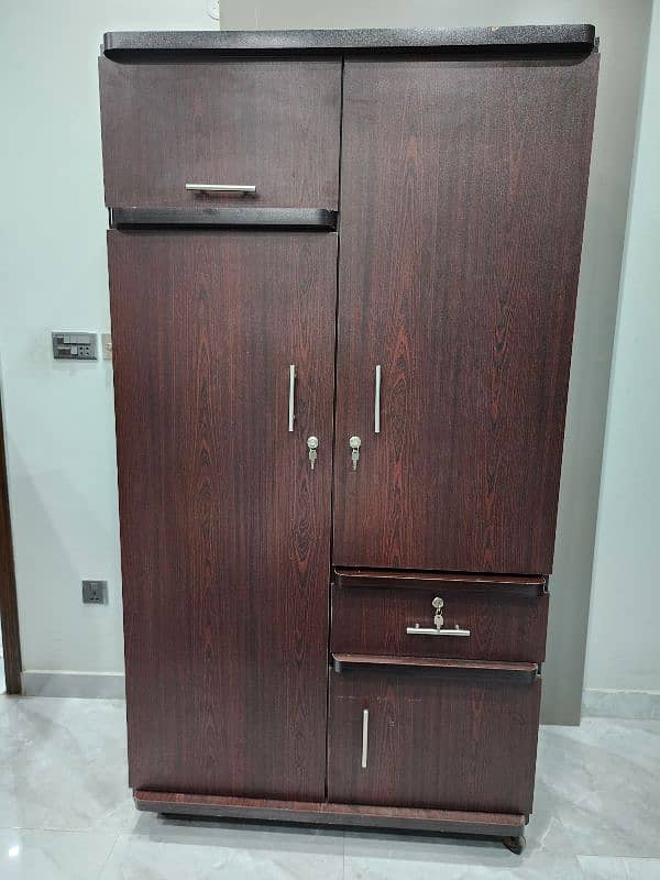 Solid Wooden Wardrobe with Locks & Drawers – Good Condition 0