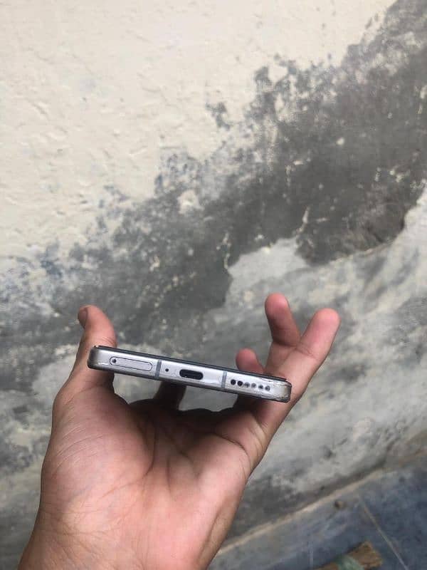 Infinix note 50 with full box  8+8/256 just open box titanium color 4