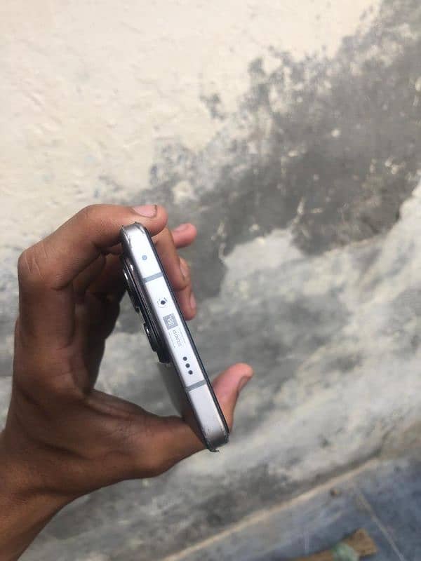 Infinix note 50 with full box  8+8/256 just open box titanium color 5
