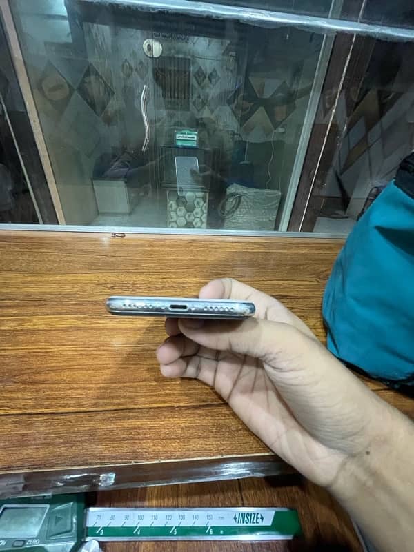I PHONE X (pta approved ) 3