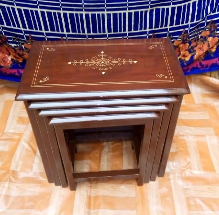 Nesting table set of 4pieces 0