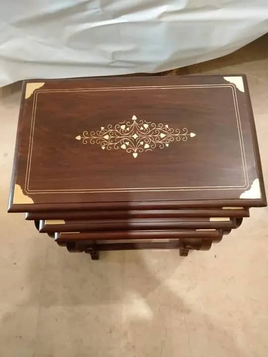 Nesting table set of 4pieces 1