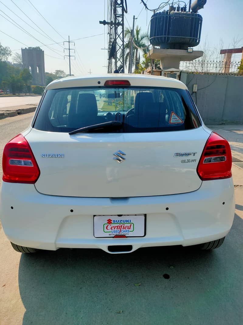 Suzuki Swift GLX CVT 2022 11