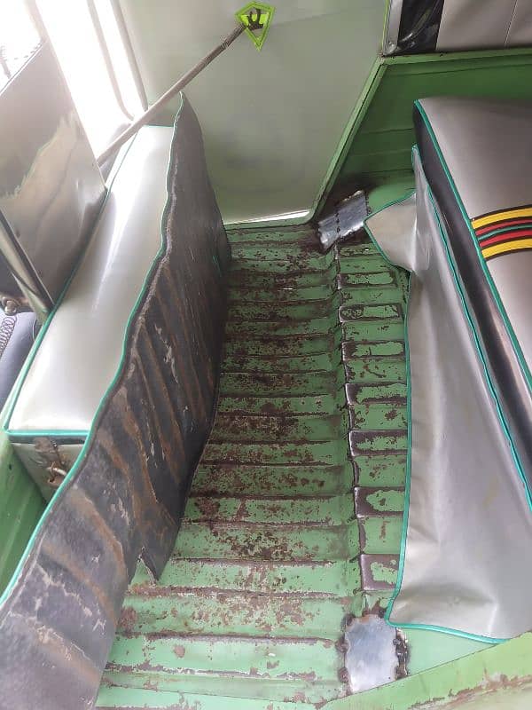 acchi condition mein hai engine ka kam bhi hua hua hai do mah pahle 13