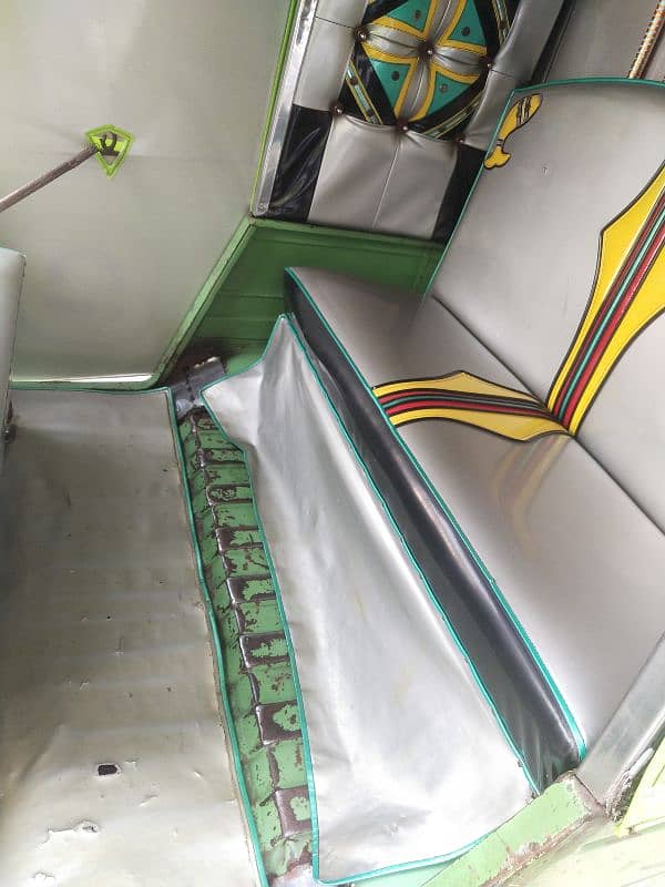 acchi condition mein hai engine ka kam bhi hua hua hai do mah pahle 16