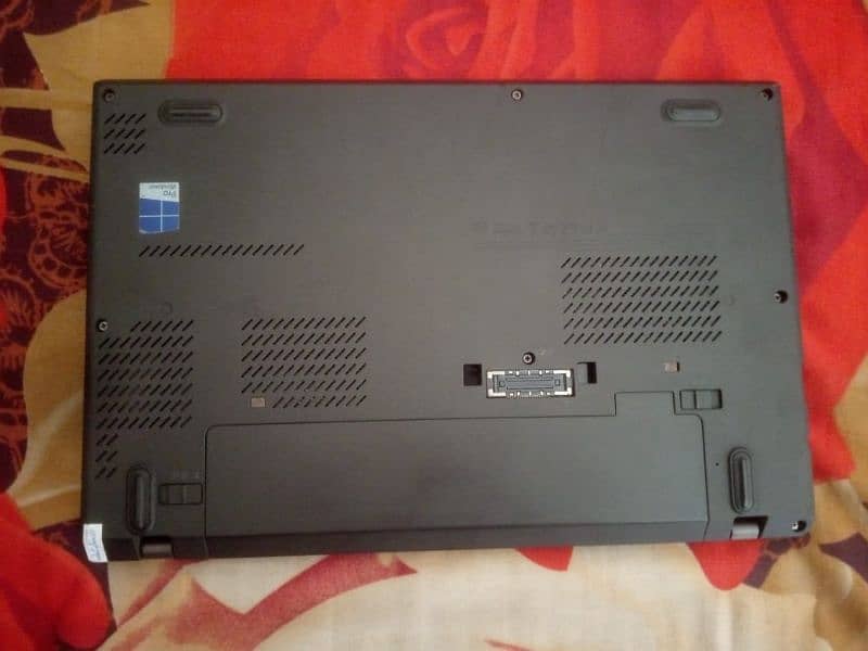 Lenovo ThinkPad x270 i5 Core 6th Gen 8GB Ram 256 GB SSD Hard disk 4