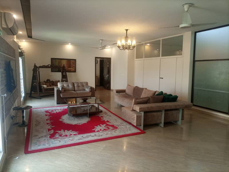 2 kanal fully furnished modern design upper portion 14
