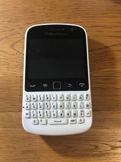 BlackBerry 9720 White color 3G