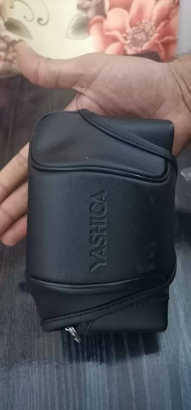 Camera MF 2 Super Yashica 1