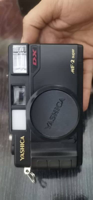 Camera MF 2 Super Yashica 9