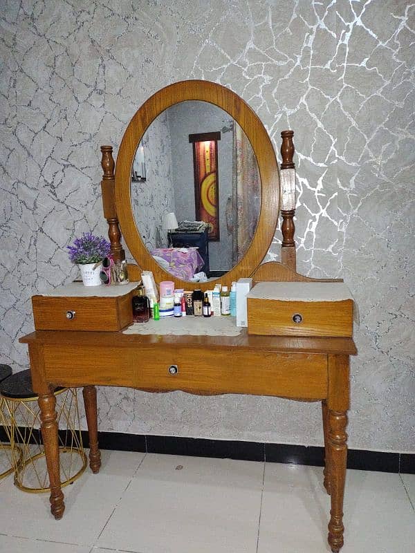 wooden dressing table 1