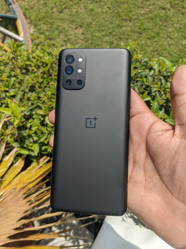 OnePlus 9rGood condition like new 0