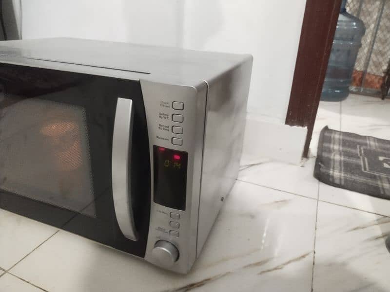 Orient microwave neat and clean condition all ok 4