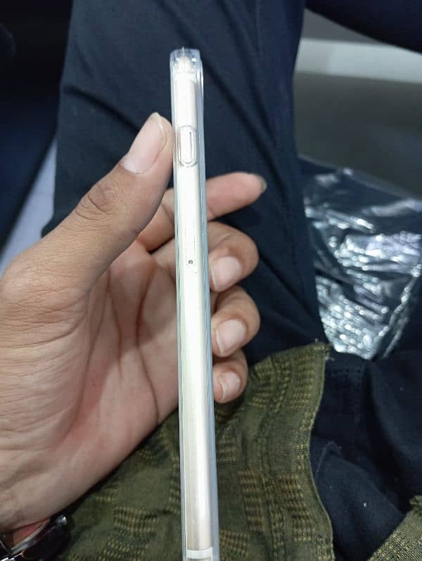 IPHONE 7PLUS 3