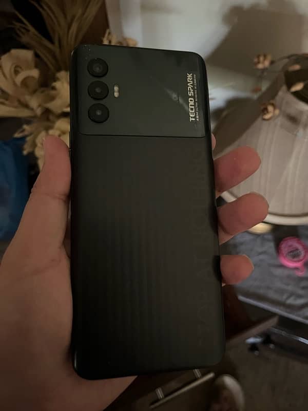Tecno spark 8 pro 4/64 0