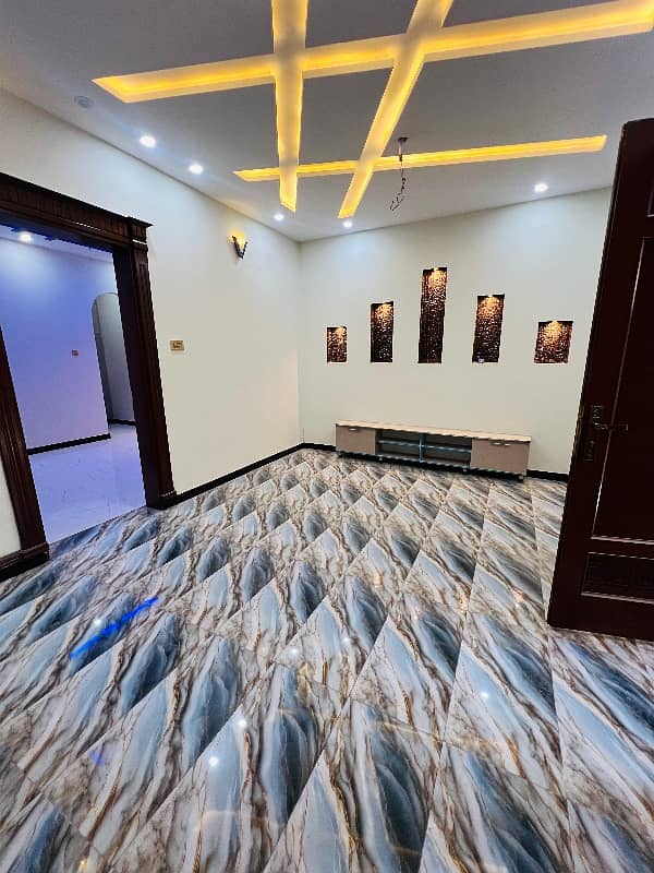 Beautifully Constructed Prime Location House Is Available For sale In Warsak Road 6